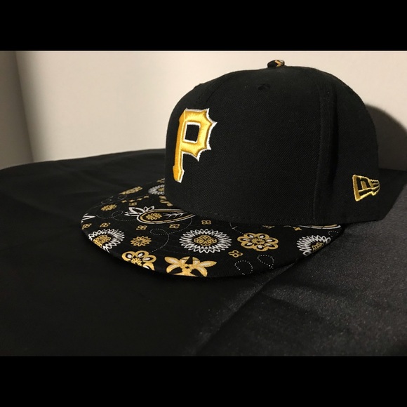 Fitted Hat - Picture 2 of 4